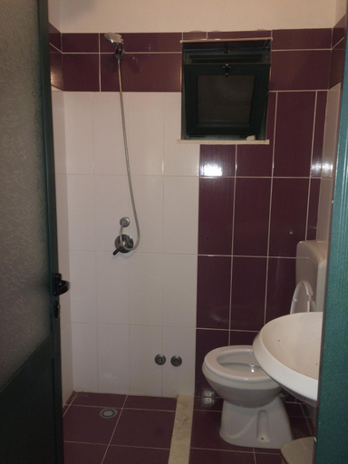 Bathroom 3, Kompleksi Turistik EDIR, Vlorës