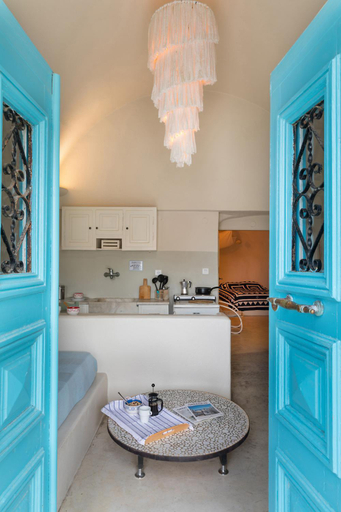 Others 4, Caveland, South Aegean