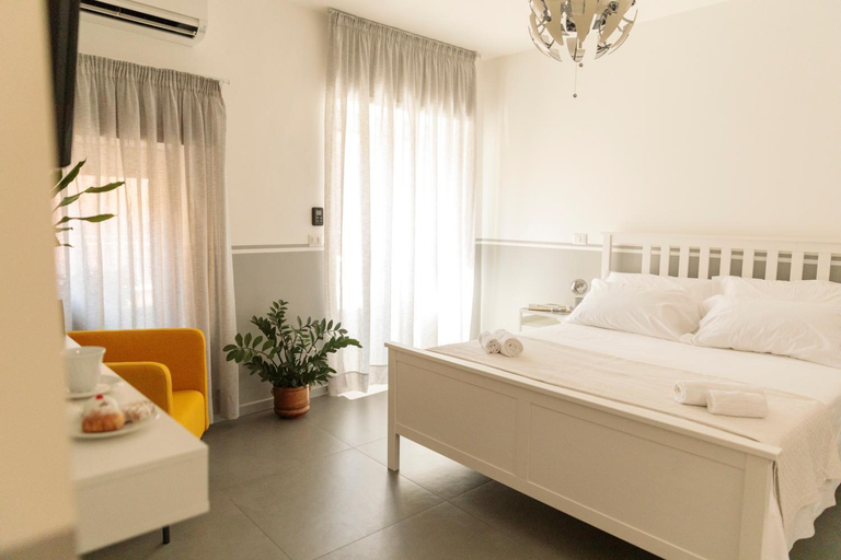 Others 5, B&B LA CUPOLA, Catania