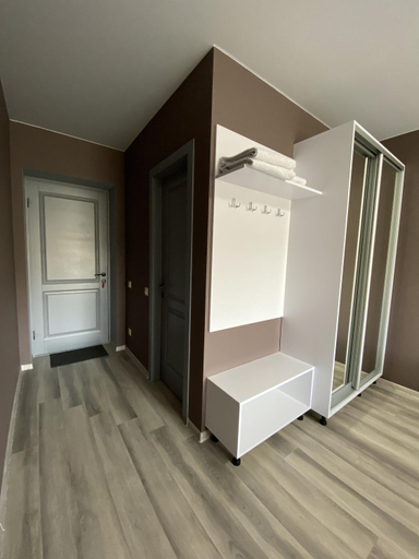 Others 4, Mini Hotel, Kominternivs'kyi