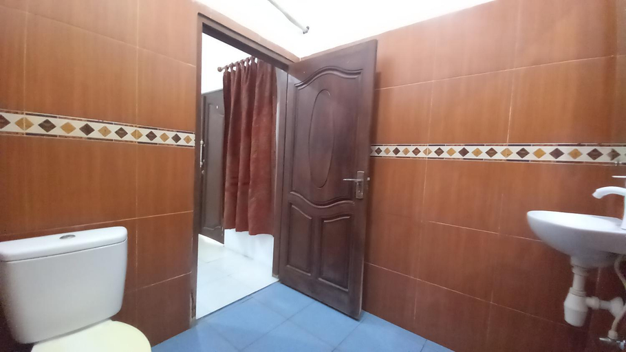Bathroom 4