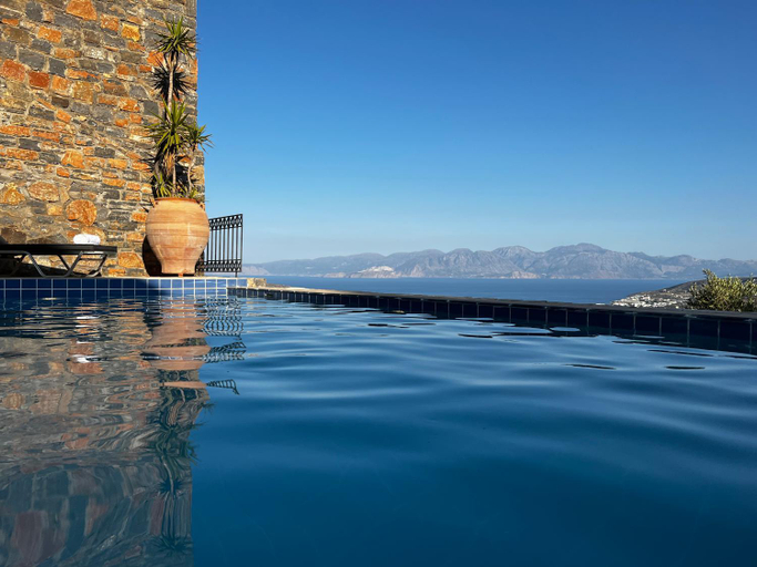 Others 3, Villa Oleander, Crete