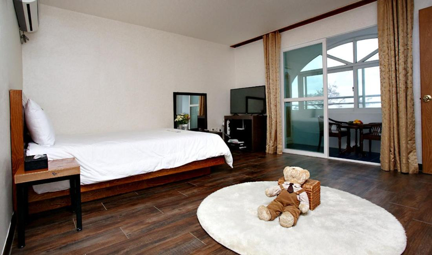 Bedroom 2, Hotel Mallipo, Taean