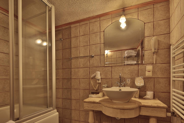 Bathroom 3, Yusuf Yigitoglu Konagi, Ürgüp