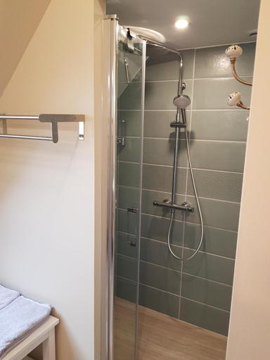 Bathroom 6