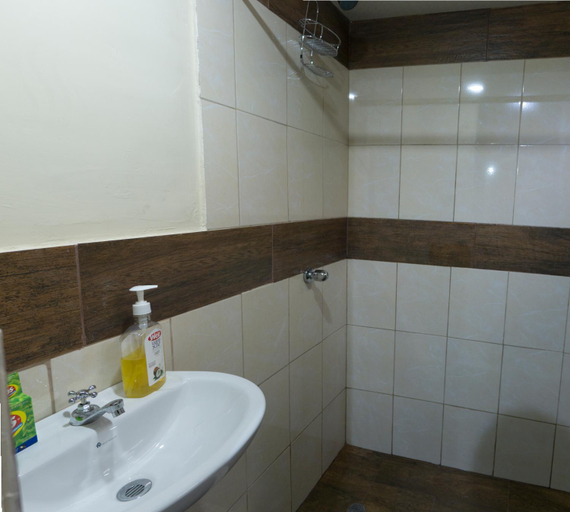 Others 4, Casa Michael, Guayaquil