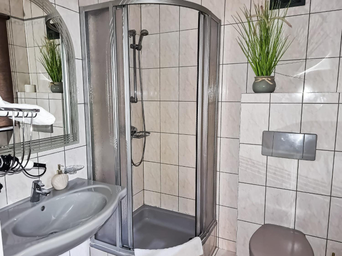 Bathroom 2, GARDENIA, Jelenia Góra City