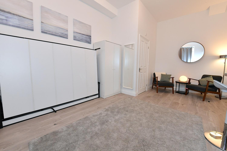 Others 4, Stylish Studios by Luxestays Shepherds Bush, London