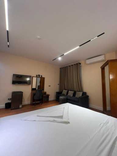 Space Hostel, 'Abdin