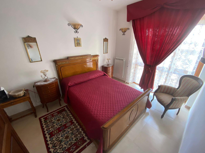 Others 3, B&B LARAZZO, Lecce