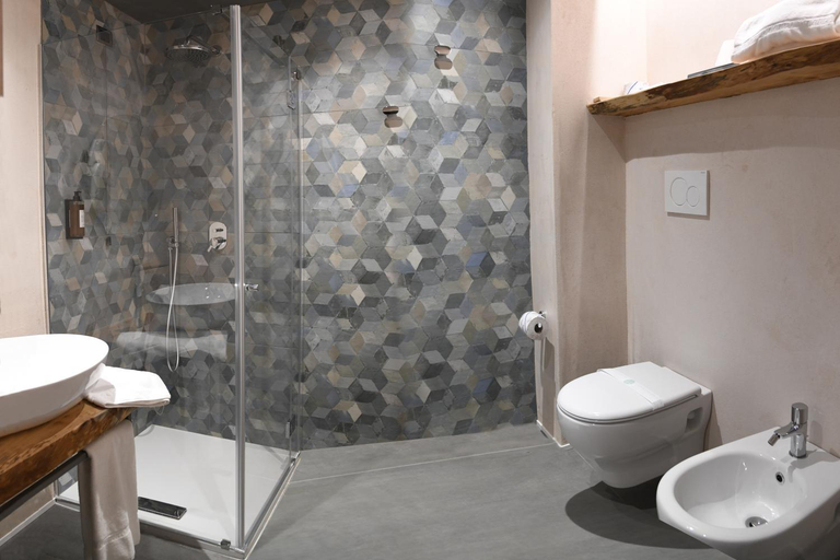 Bathroom 4