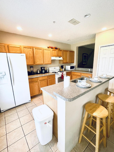 Others 4, Lakeside Community, pools,  and more!, Osceola