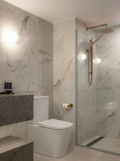 Bathroom 7