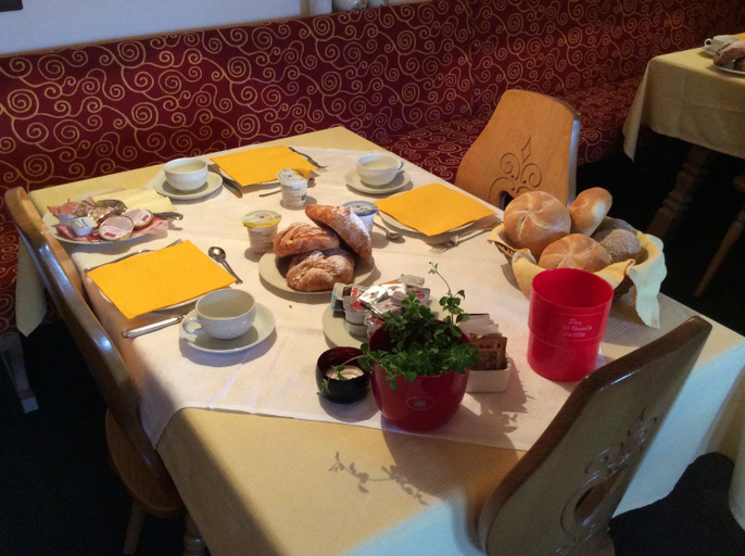 Food & Drinks 5, Panorama Garni Ingrid, Bolzano