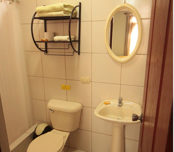 Bathroom 4, Pretty House Hotel, Lima