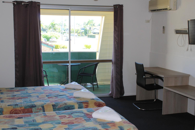 Bedroom 2, Sun Plaza Motel - Mackay, Mackay - Pt A