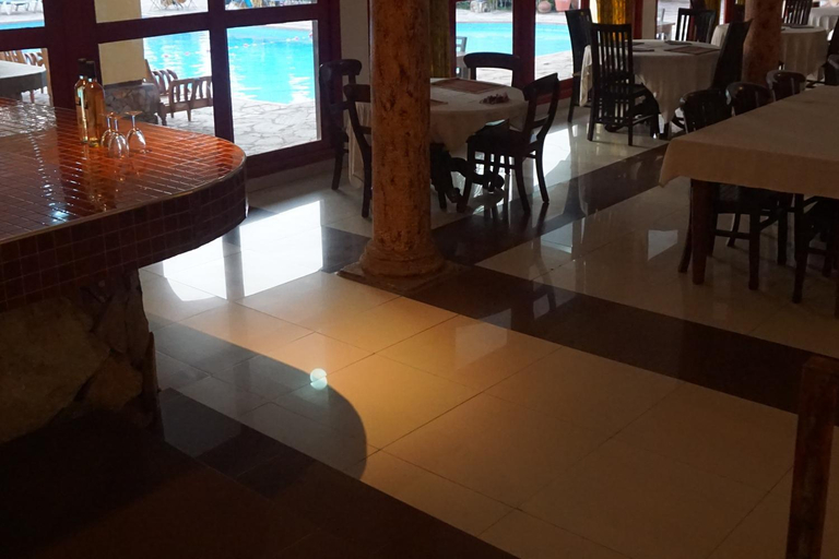 Food & Drinks 5, Accra Royal Castle Apartments & Suites, Ga East