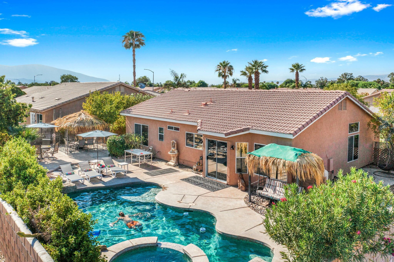 Exterior & Views 2, 4BR-Retro Game Room-Theater-Pool & Spa, Riverside