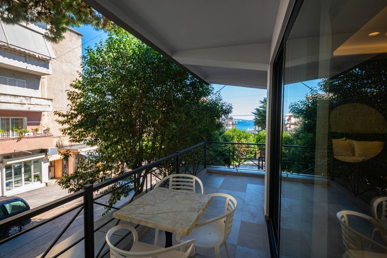 Others 5, Hotel Lili-1, Sarandës