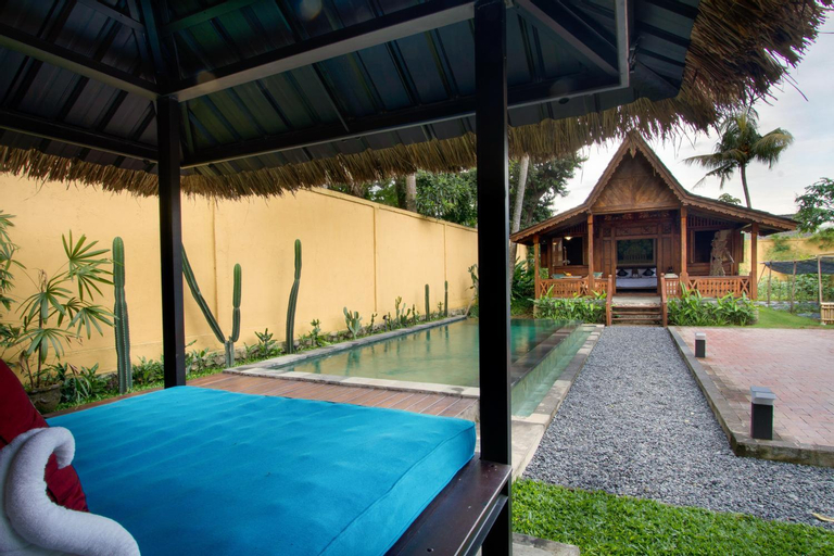 Swimming Pool 6
