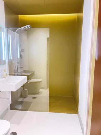 Bathroom 4, LaHola Glam Suites, Málaga