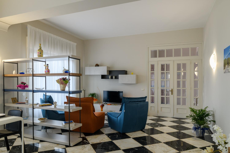 Others 5, Bee Happy - Bed and Breakfast, Catania
