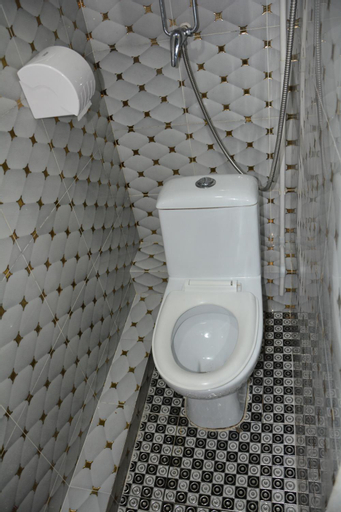 Bathroom 13