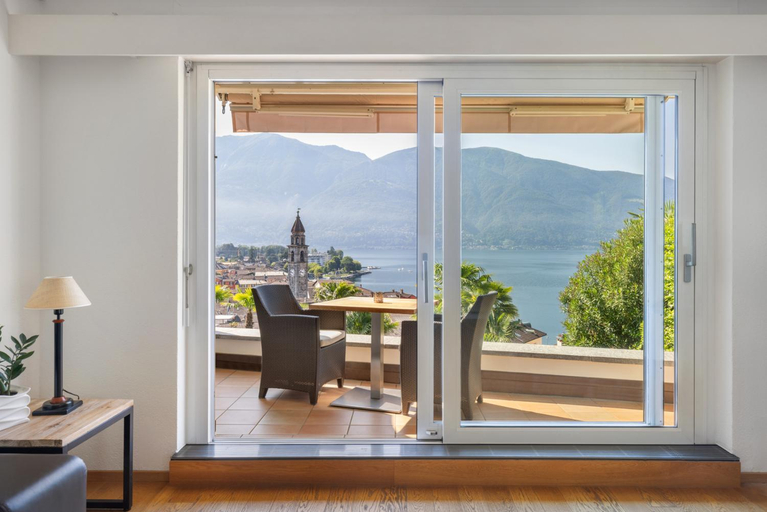 Others 3, VIEW Appartement including Parking, Locarno