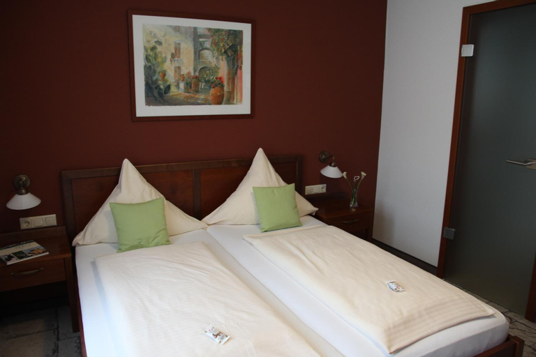 Bedroom 5, Hotel-Restaurant 1735, Speyer