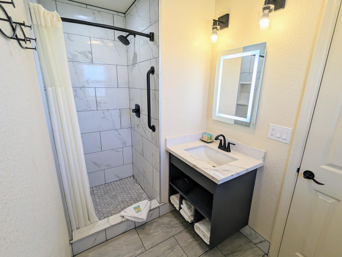 Bathroom 2