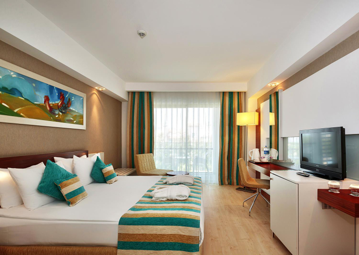 Bedroom 3, Sunis Evren Beach Resort Hotel & Spa, Manavgat