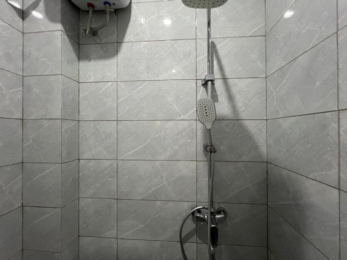 Bathroom 6