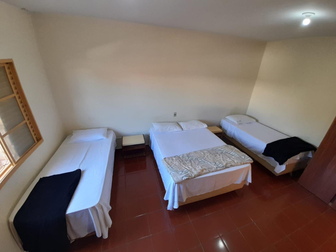 Others 3, Hotel Italia, Araguari