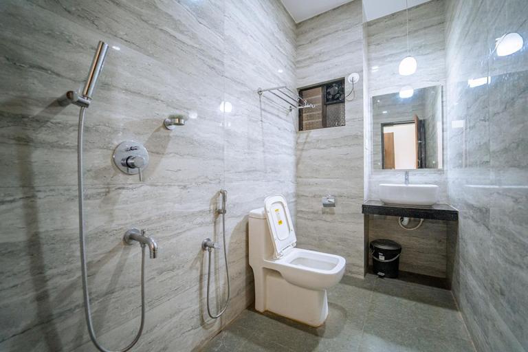 Bathroom 3, Darsy Residency and beach cottages, South Goa