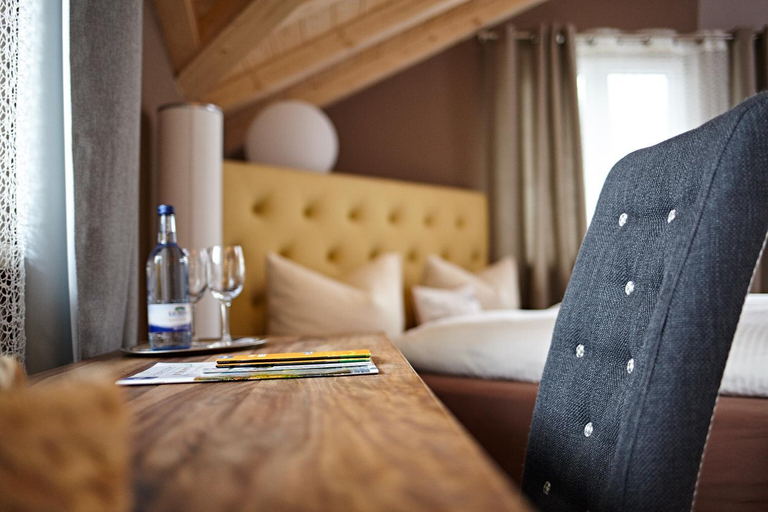 Bedroom 4, Vintage Hotel Charivari- Sommer Hornerbahnen kostenlos mit Restaurant, Oberallgäu