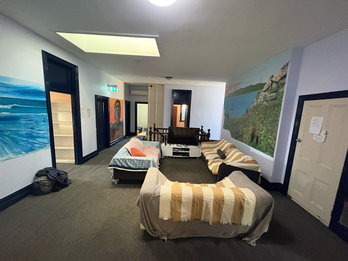 Others 4, Albany Bayview Lodge, Albany