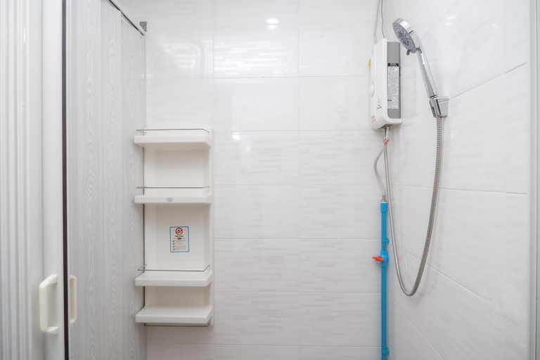 Bathroom 12