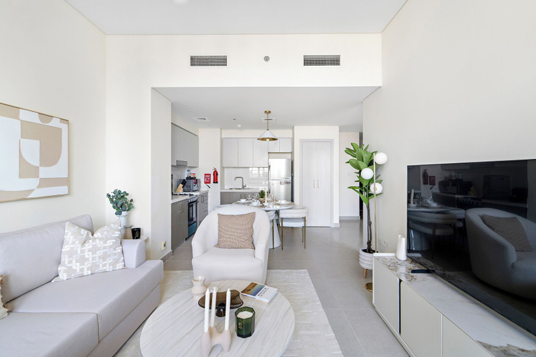 Others 5, 1BR 3802 Forte Tower 2