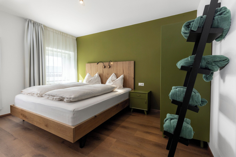 Bedroom 3, Michlhaus nature and suites, Bolzano