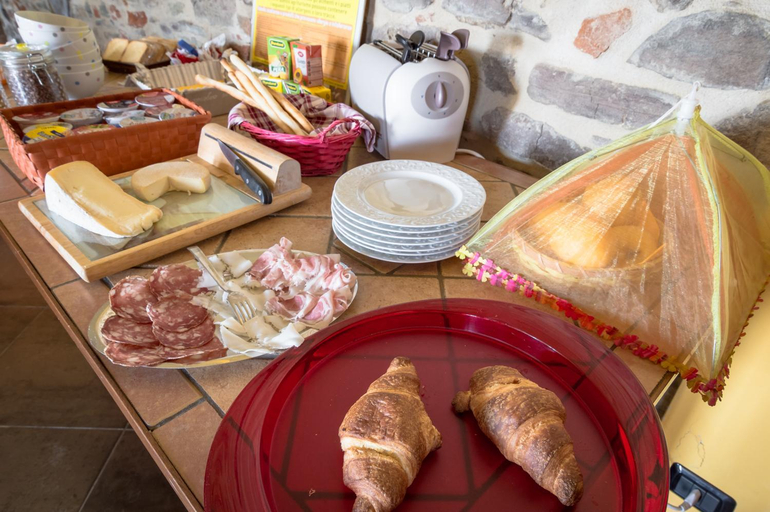Food & Drinks 8