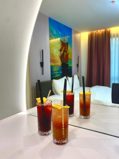 Food & Drinks 3, Marinus Hotel
