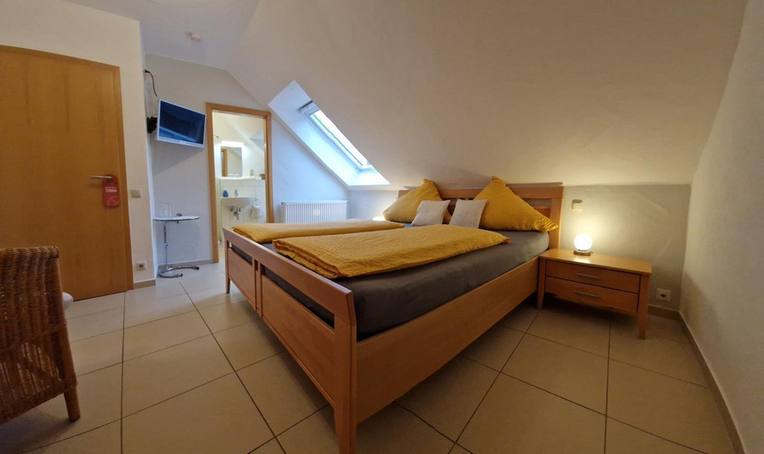 Others 5, Weingut u. Gastehaus Becker, Bernkastel-Wittlich