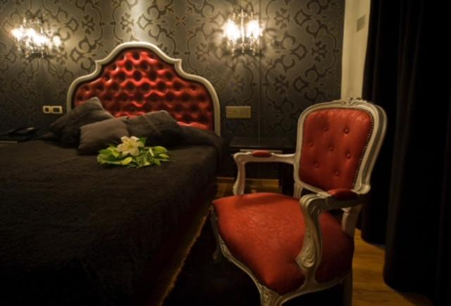 Others 5, HOTEL PRIVE, Attica