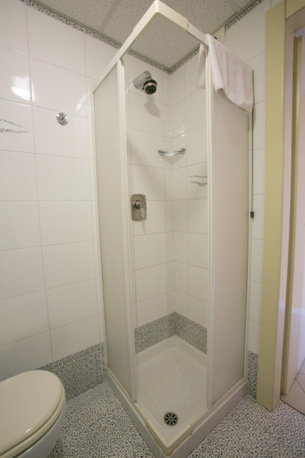 Bathroom 4, Hotel Salsello, Barletta-Andria-Trani