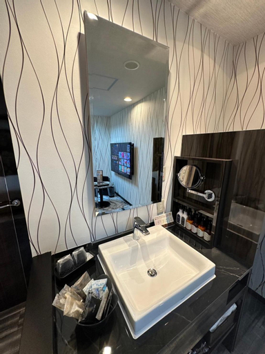 Bathroom 9