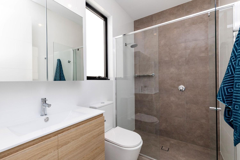 Bedroom 2, Luxury private ensuite room close to Airport,City, Genelg Beach, Adelaide