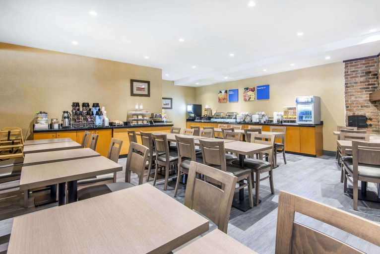 Food & Drinks 5, Comfort Inn & Suites Collingwood, Simcoe