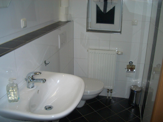 Bedroom 3, Pension Rialto, Göttingen