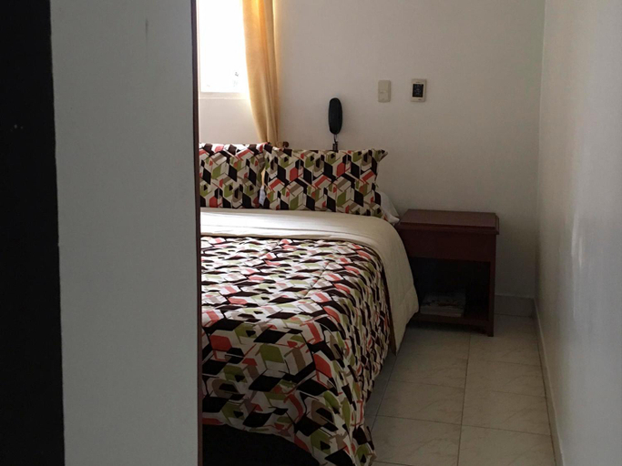 Bedroom 3, La Gran Fortaleza B&B, Santafé de Bogotá