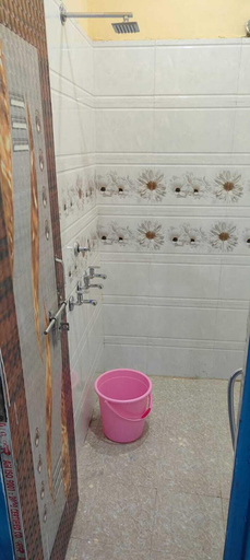 Bathroom 4, Comfort Inn Paying Guest House, Varanasi